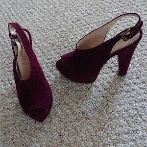 Brand new - magenta Prada suede heels size 36
